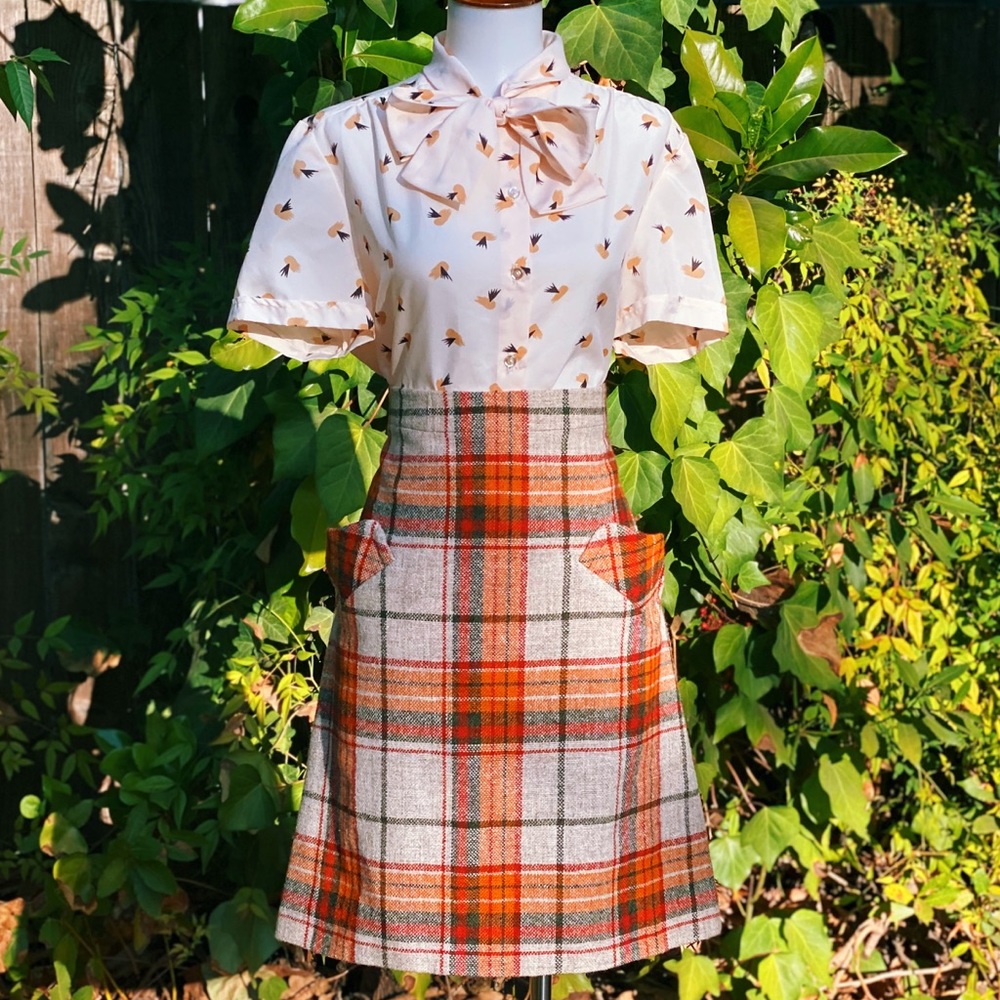 SOLD Intuitions Plaid Wool Skirt & Jacket Set - Picture 8 of 10